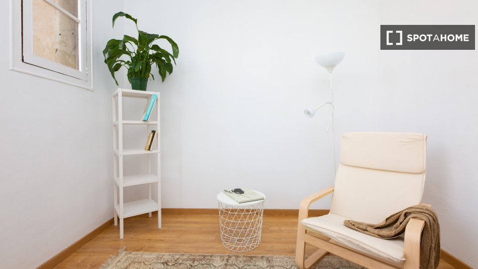 Double room Barcelona, 6 beds, 100m² — photo 3