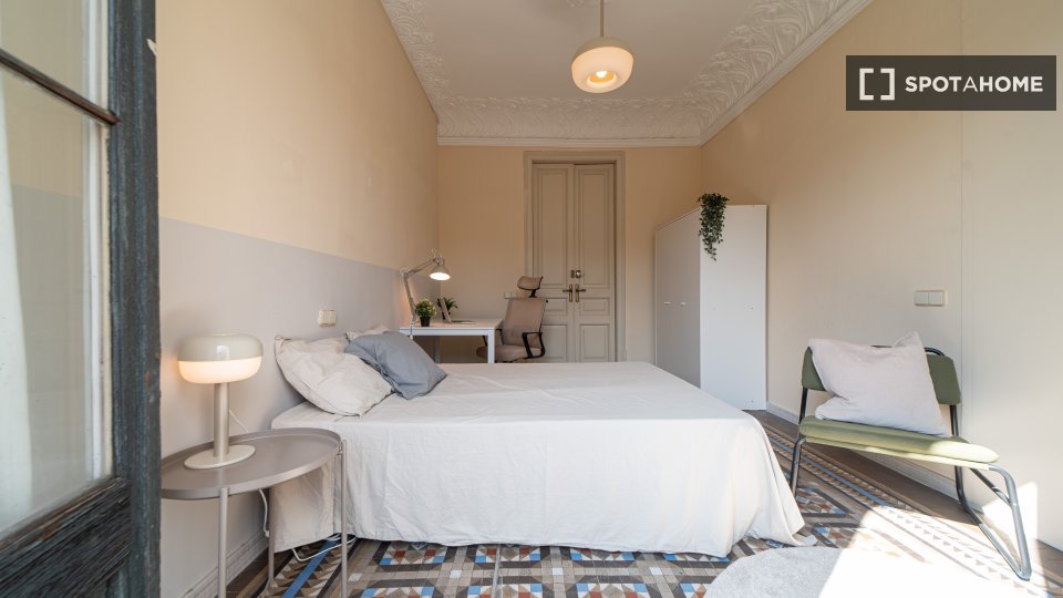 Double room Barcelona, 7 beds, 160m² — photo 11