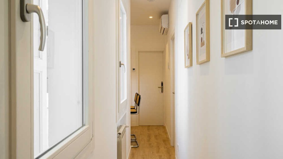 Double room Madrid, 4 beds, 70m² — photo 94