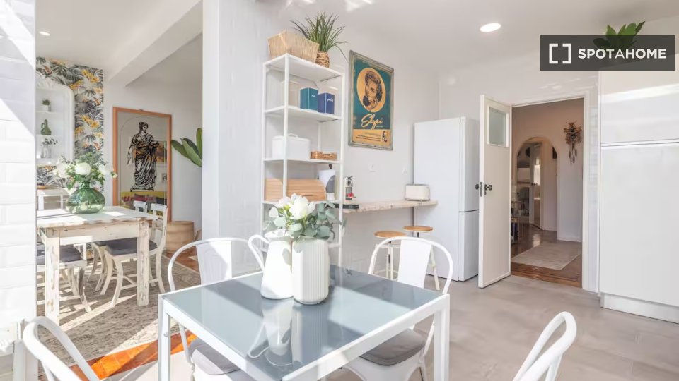 Apartment Lisbon, 1 bed — photo 15