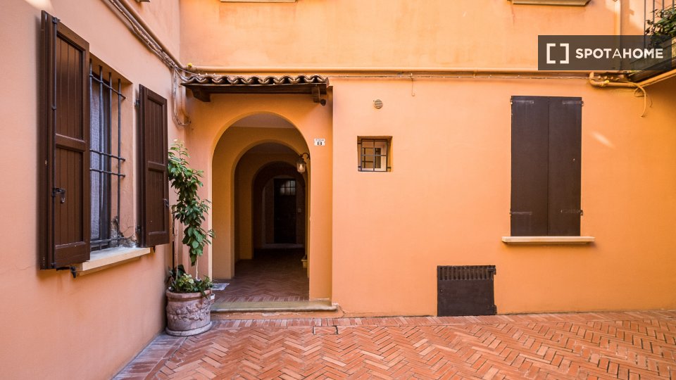 Apartment Bologna, 1 bed — photo 14