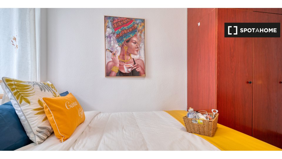 Double room Madrid, 4 beds, 50m² — photo 7