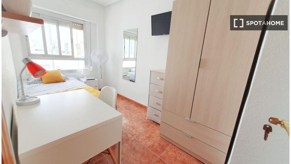Double room Valencia, 5 beds — photo 2