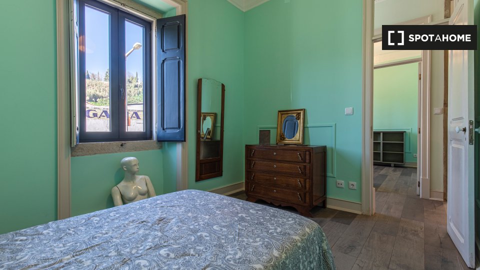 Apartment Lisbon, 3 beds, 160m² — photo 2