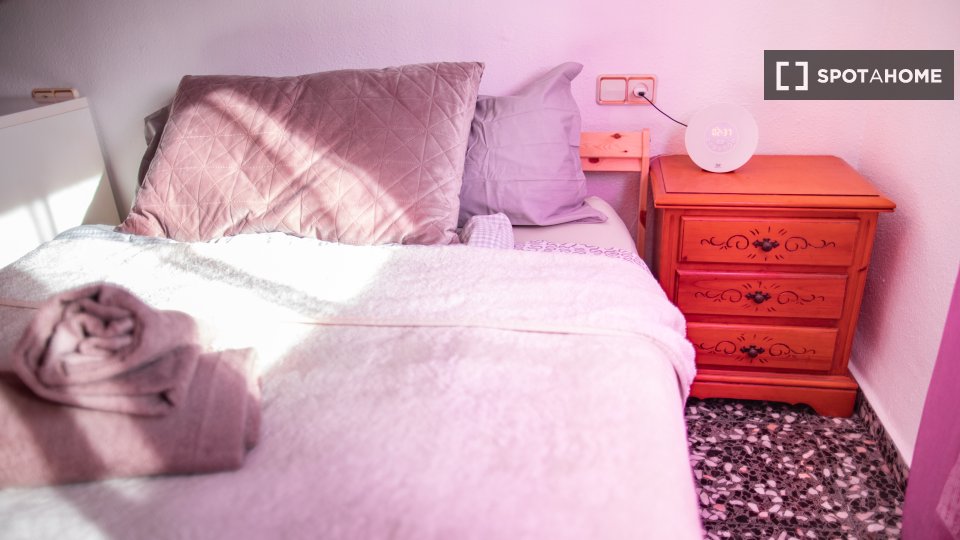 Double room Valencia, 4 beds, 140m² — photo 10