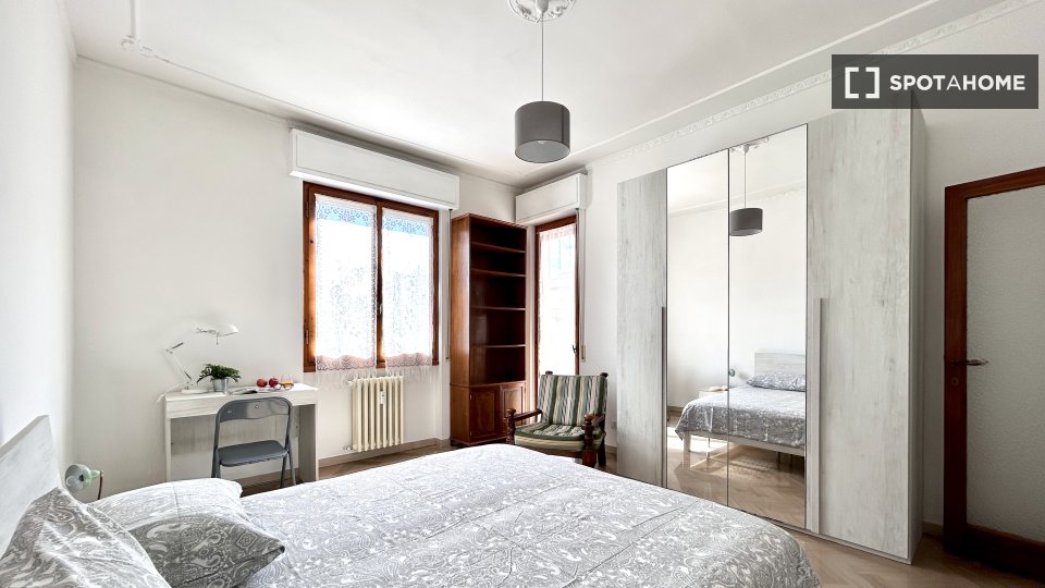 Double room Florence, 3 beds, 100m² — photo 16