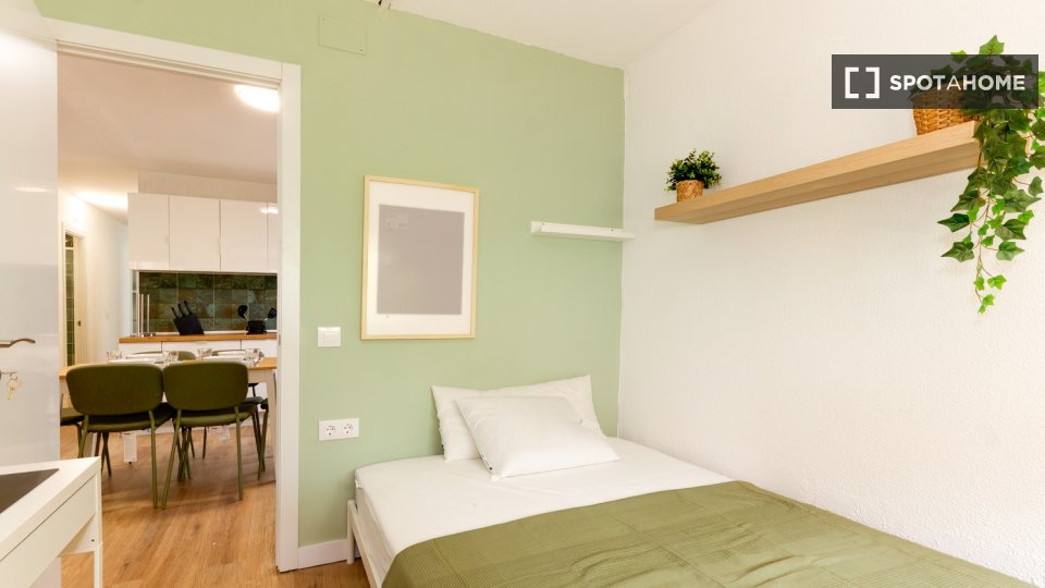 Se alquila habitación en piso compartido, Alcalá de Henares.