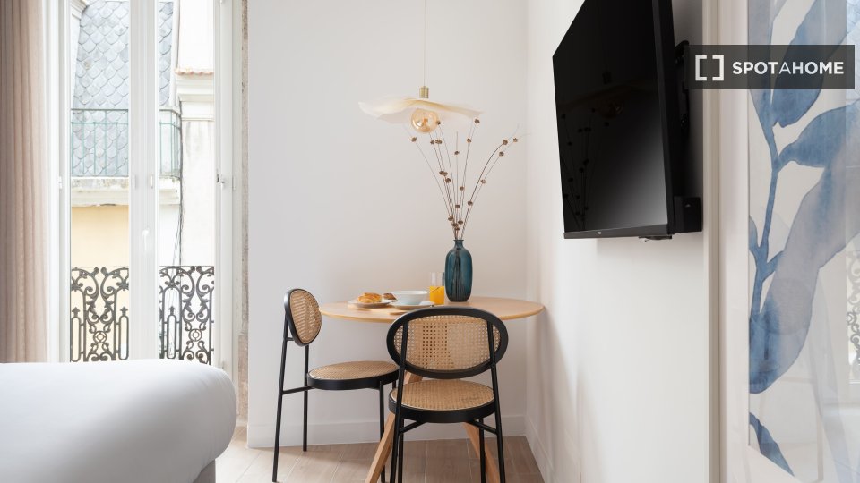 Apartment mono Lisbon, 25m² — photo 2