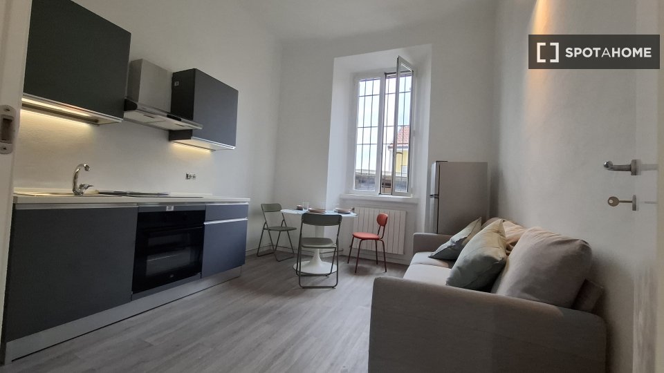 Double room Milan, 2 beds, 58m² — photo 9