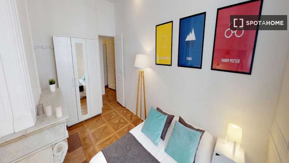 Double room Lyon, 5 beds, 130m² — photo 10