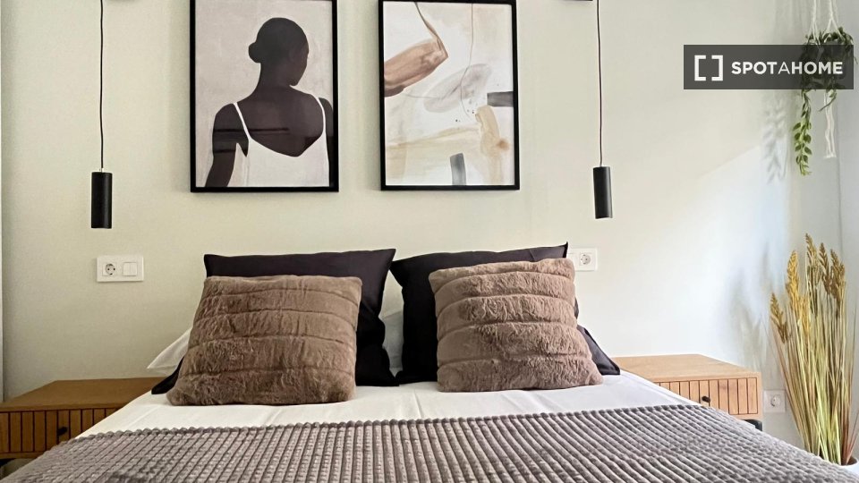 Double room Madrid, 8 beds — photo 10