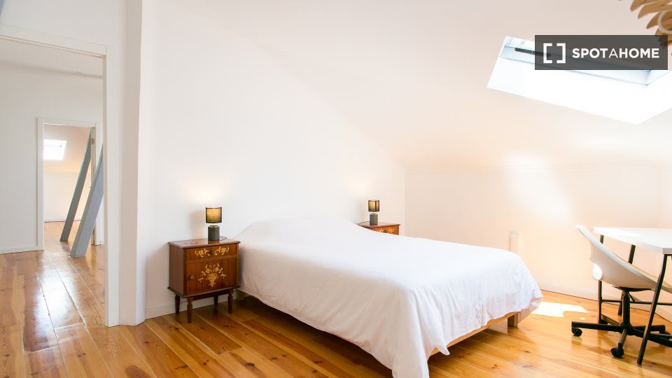 Double room Lisbon, 8 beds — photo 10