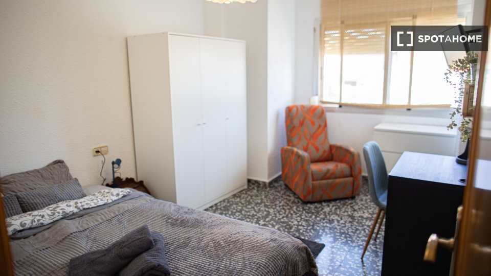 Double room Valencia, 4 beds, 140m² — photo 19