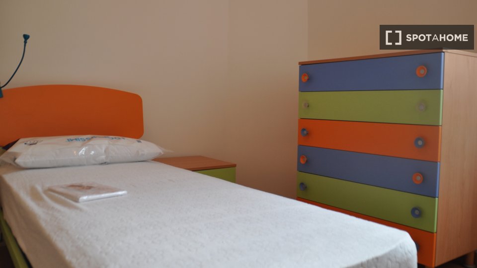 Double room Rome, 2 beds, 75m² — photo 12
