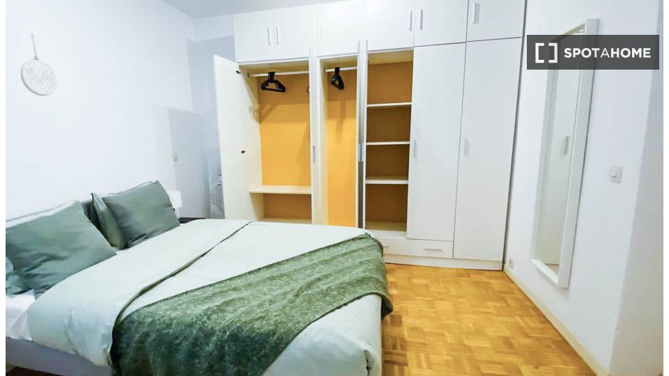 Double room Madrid, 5 beds — photo 5