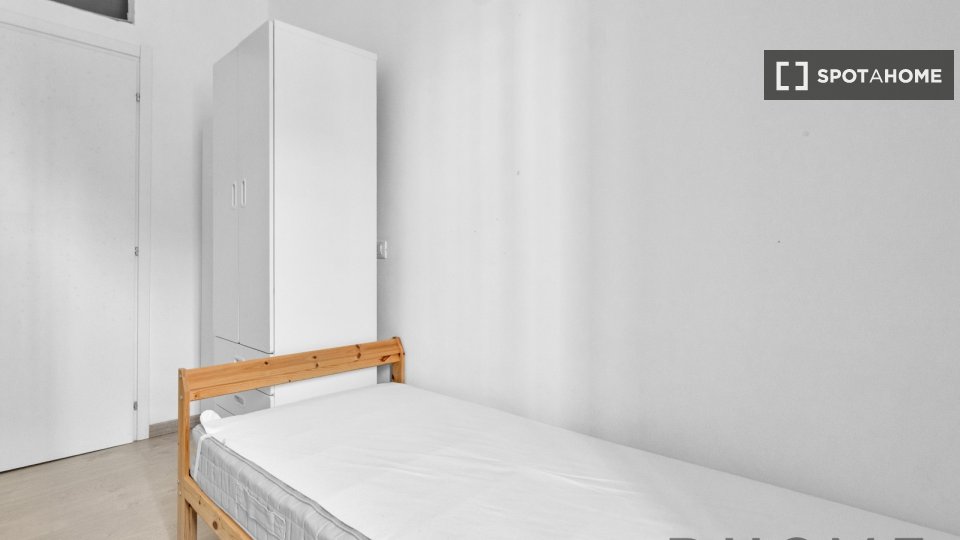 Double room Milan, 1 bed, 90m² — photo 4