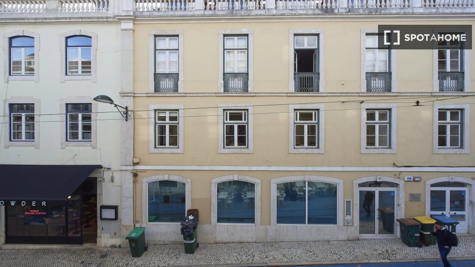 Double room Lisbon, 8 beds — photo 15
