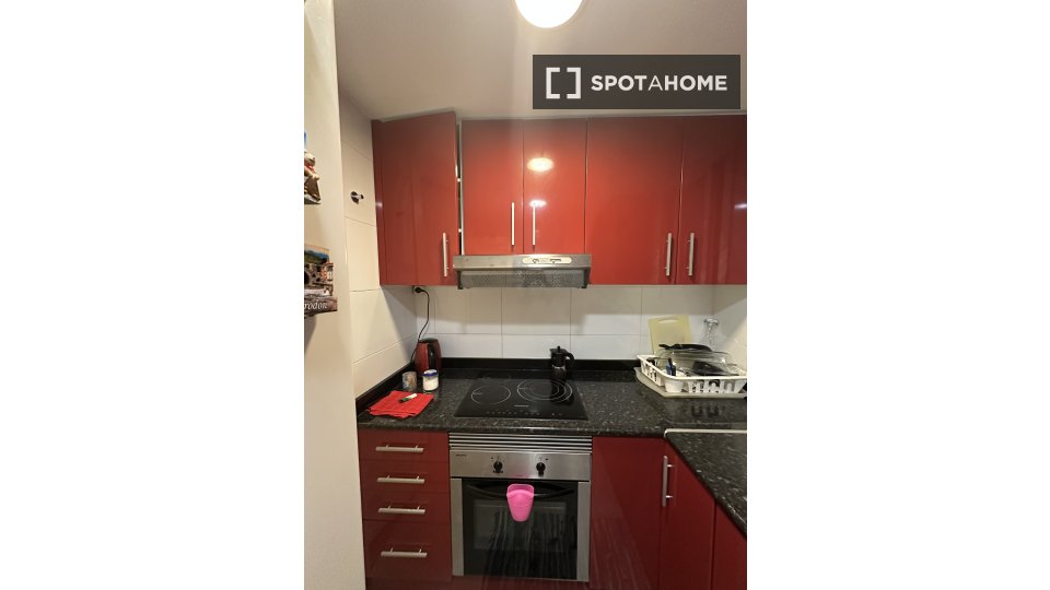 Double room Barcelona, 3 beds, 98m² — photo 5