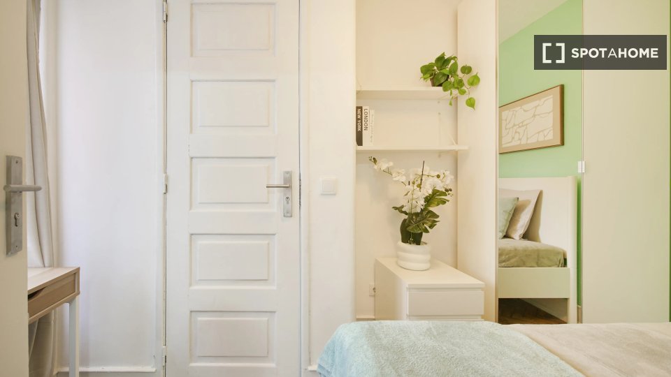 Double room Lisbon, 6 beds — photo 1