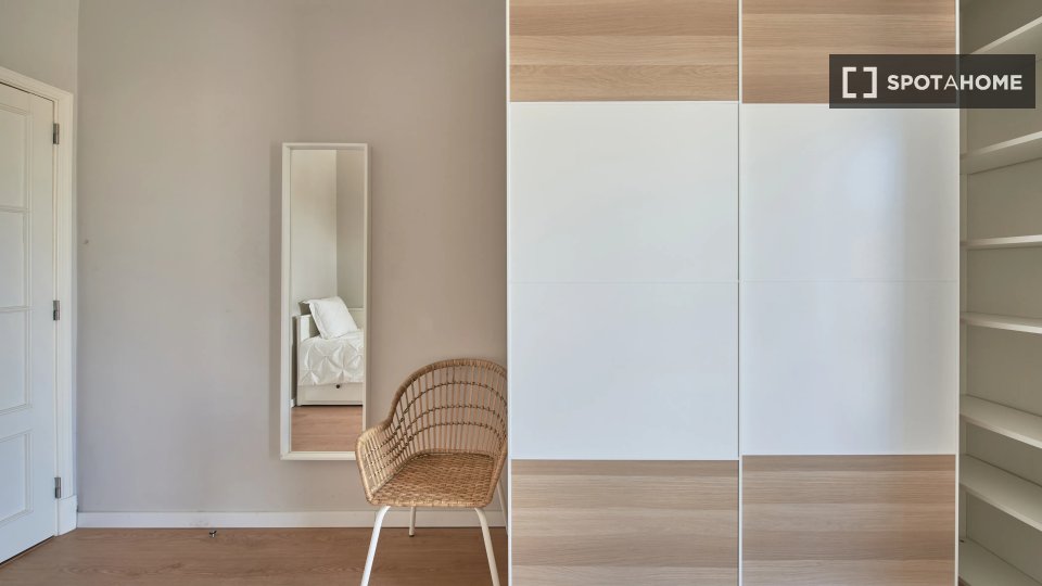 Double room Lisbon, 6 beds — photo 4