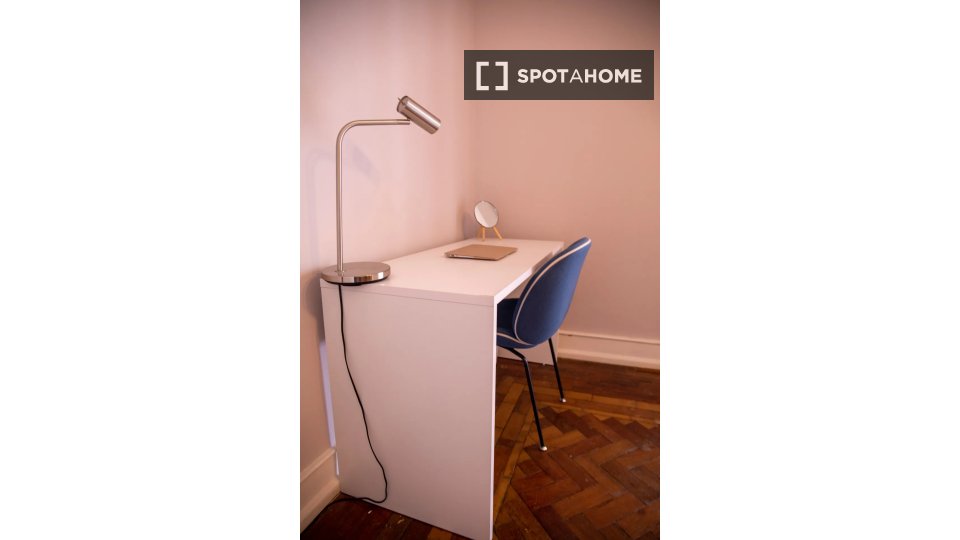 Double room Lisbon, 7 beds — photo 2