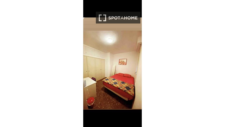 Double room Barcelona, 5 beds, 110m² — photo 6