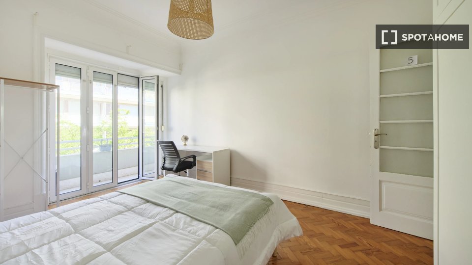 Double room Lisbon, 9 beds — photo 12