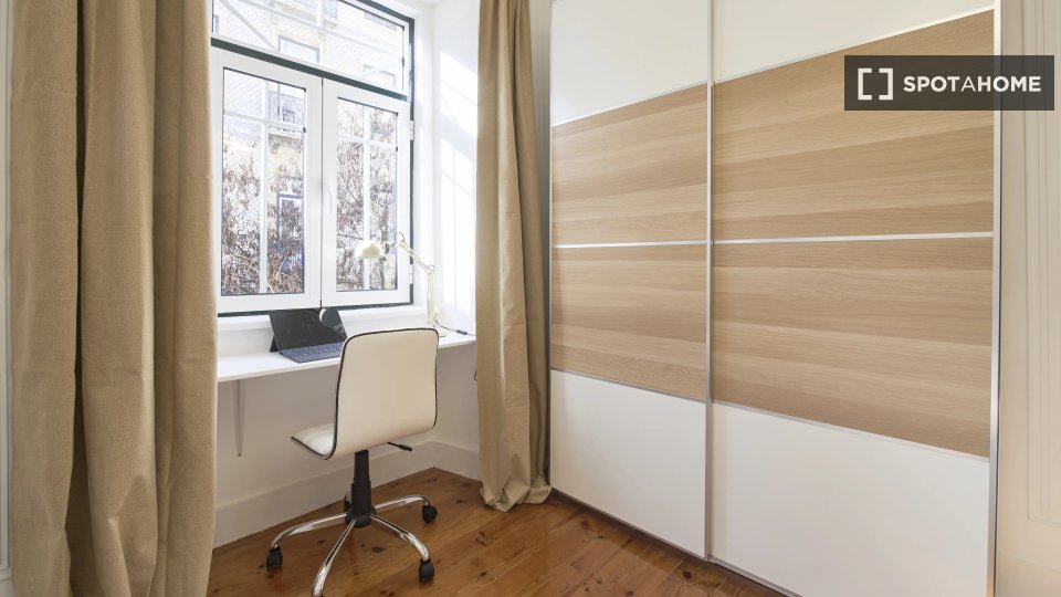 Double room Lisbon, 8 beds — photo 14
