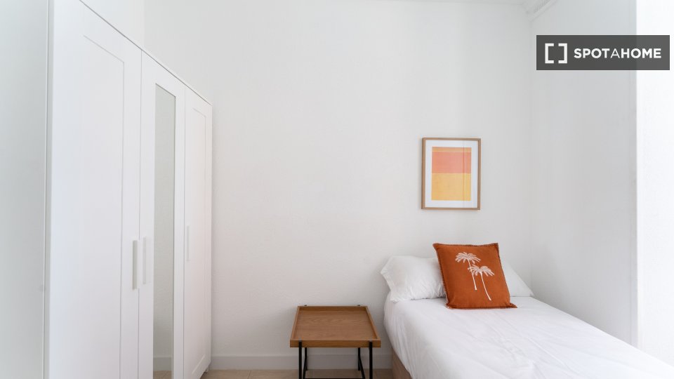 Chambre double Madrid, 7 chambres — photo 19