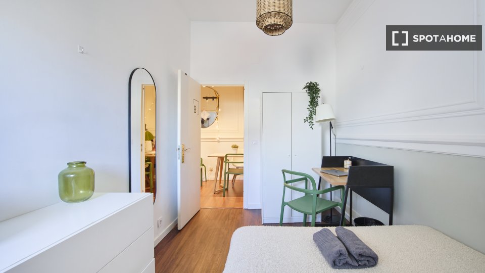 Double room Lisbon, 11 beds — photo 46