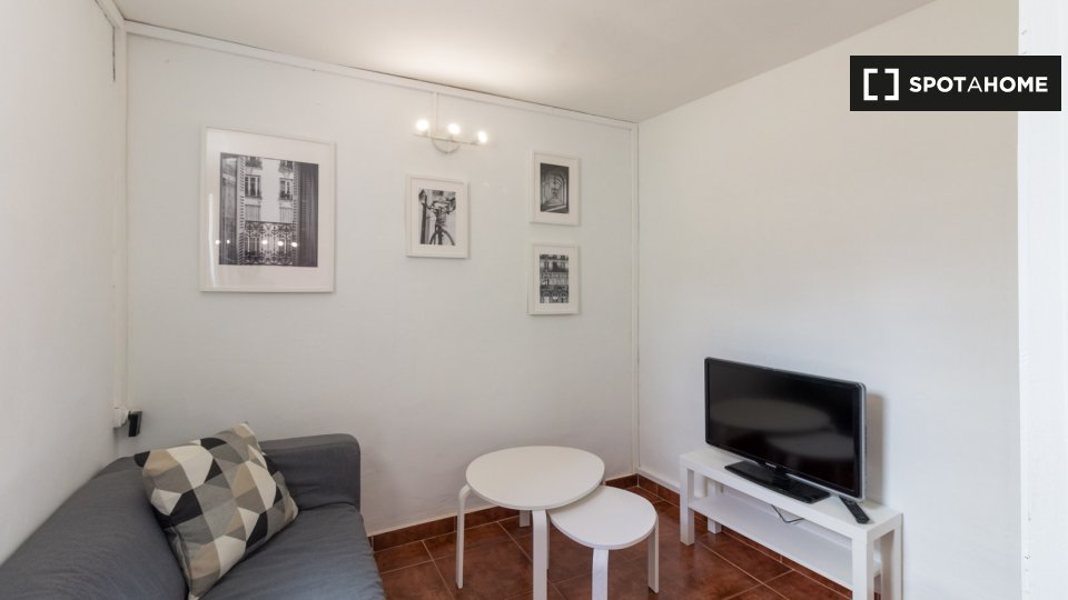 Apartment Barcelona, 1 bed, 40m² — photo 1