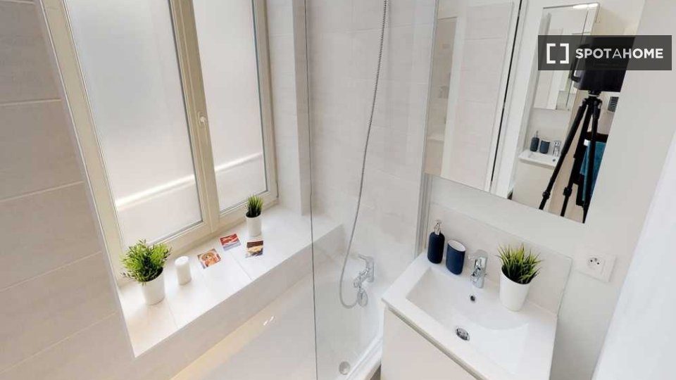 Double room Lille, 4 beds, 80m² — photo 7
