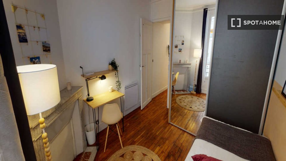 Double room Paris, 5 beds, 120m² — photo 21