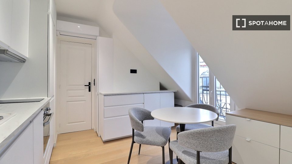 Apartment Paris, 1 bed, 28m² — photo 4
