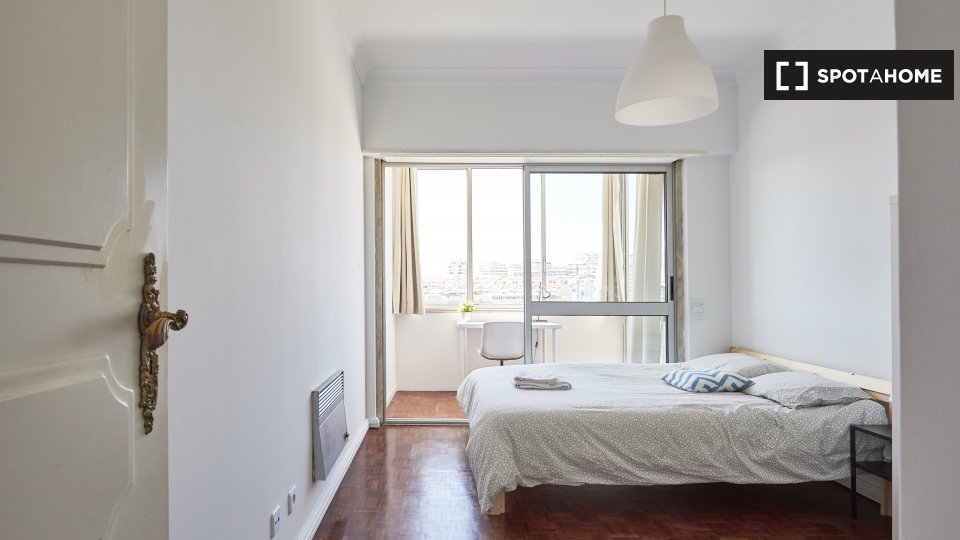 Double room Lisbon, 8 beds — photo 7