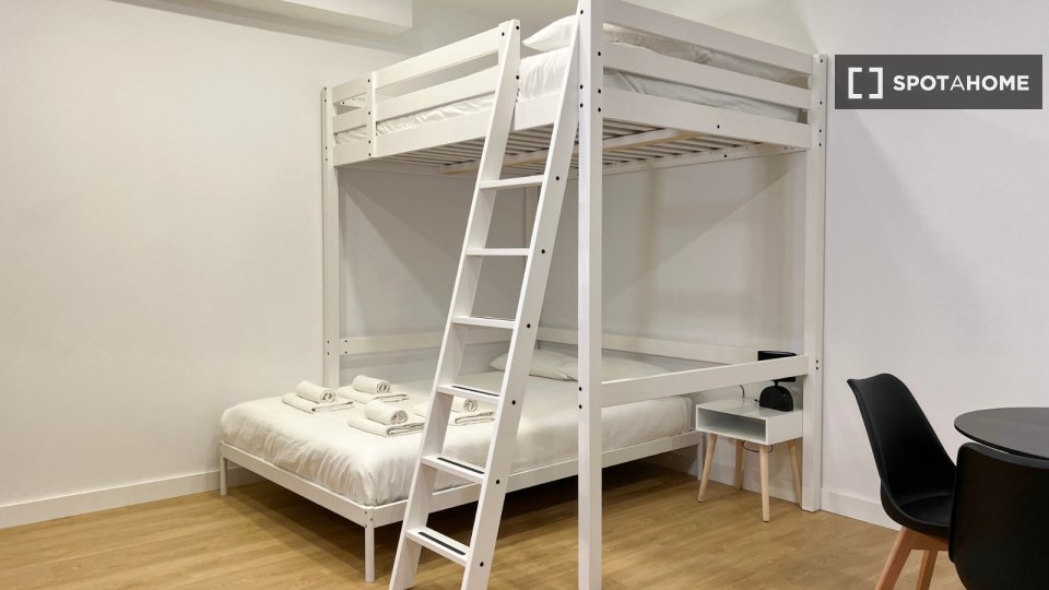 Apartment mono Barcelona, 35m² — photo 8