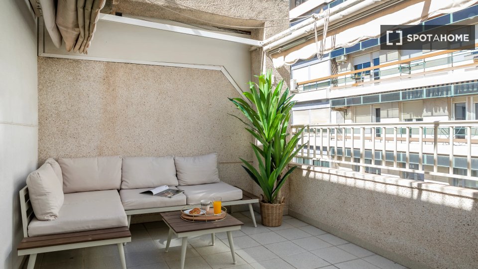 Double room Alicante, 6 beds — photo 14
