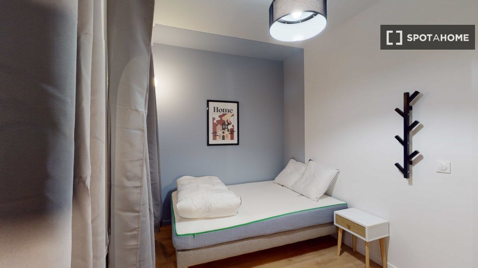 Double room Lille, 18 beds — photo 11