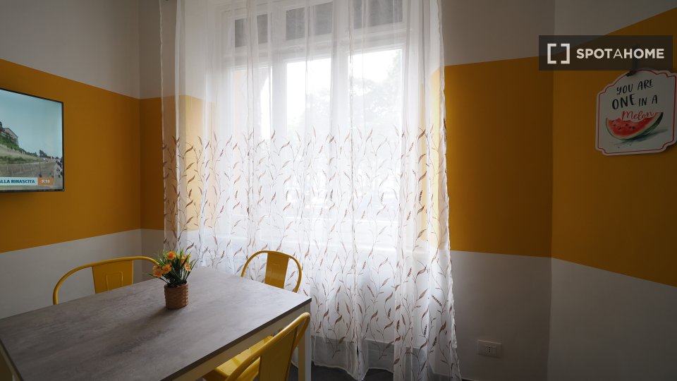 Double room Turin, 2 beds — photo 7