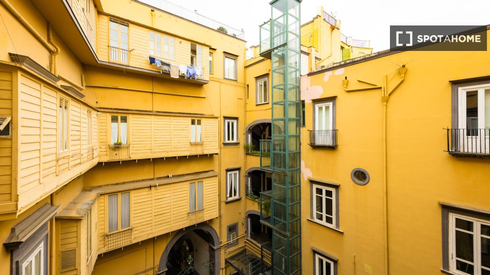 Apartment Naples, 1 bed, 50m² — photo 18