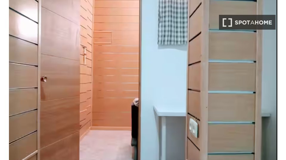 Double room Madrid, 4 beds, 90m² — photo 7