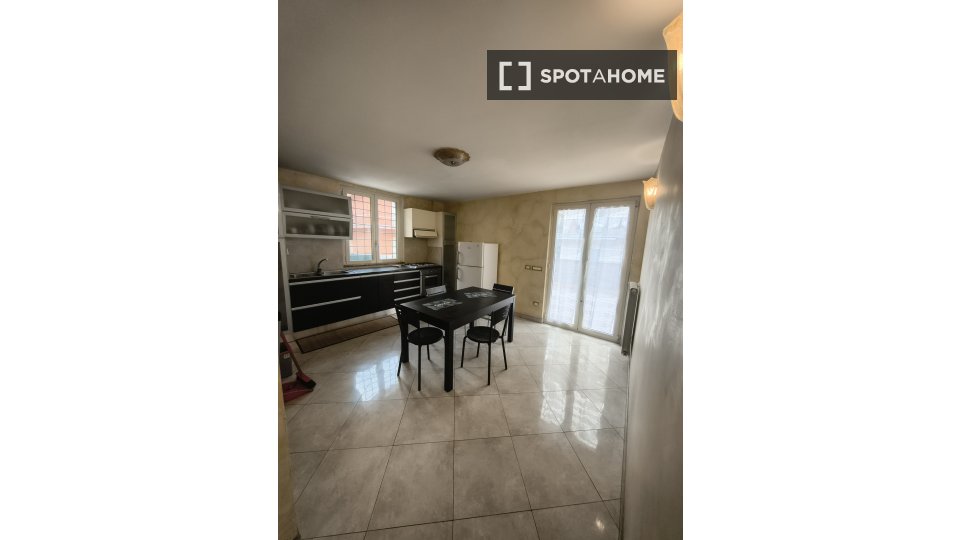 Apartment Rome, 4 beds — photo 8