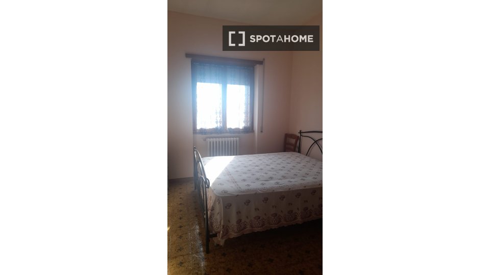 Double room Rome, 3 beds — photo 10