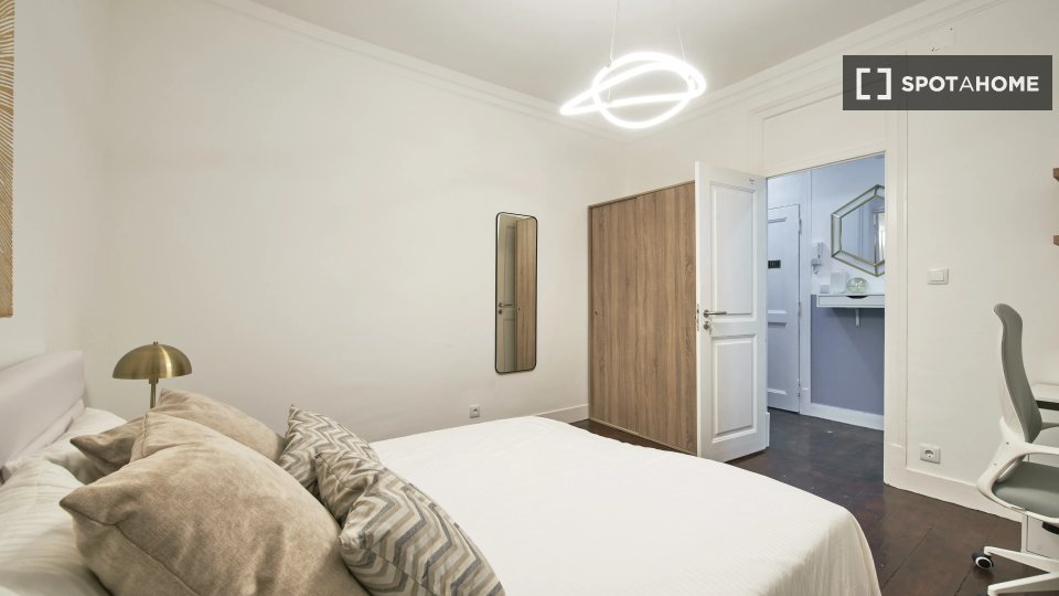 Double room Lisbon, 7 beds — photo 13