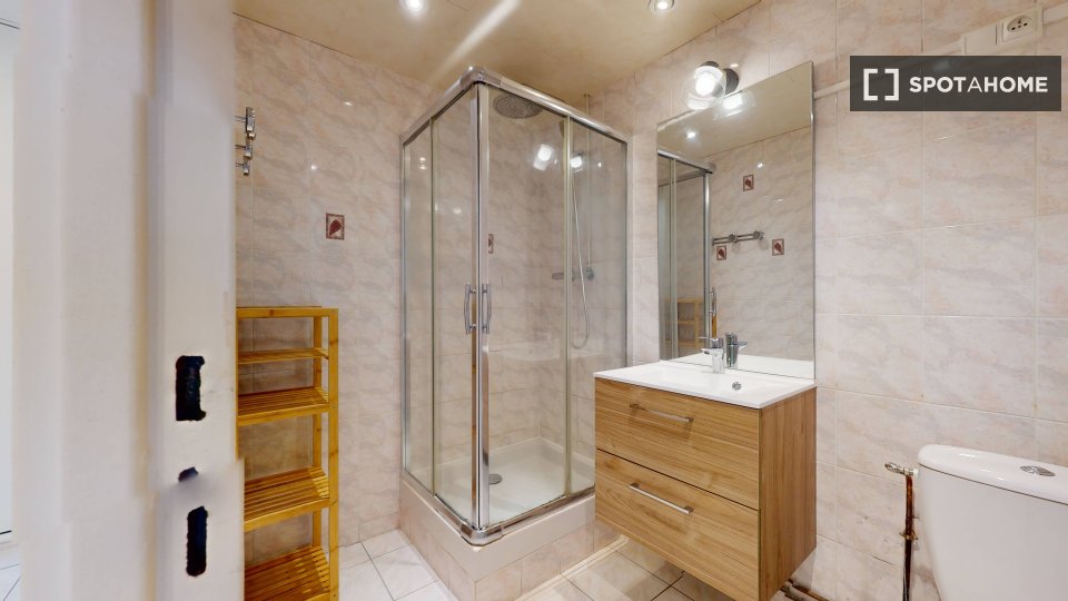 Double room Paris, 15 beds — photo 11