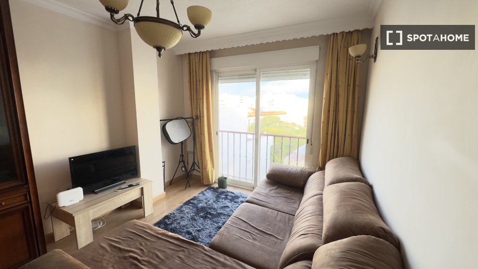 Double room Malaga, 3 beds — photo 9