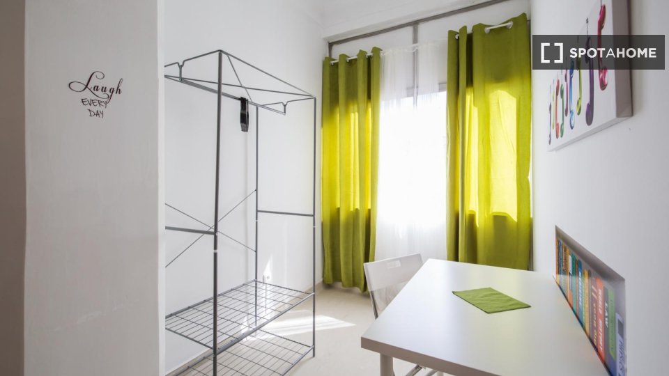 Double room Lisbon, 20 beds — photo 29