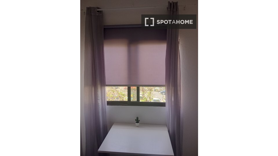Double room Santa_Cruz_De_Tenerife, 3 beds, 75m² — photo 20