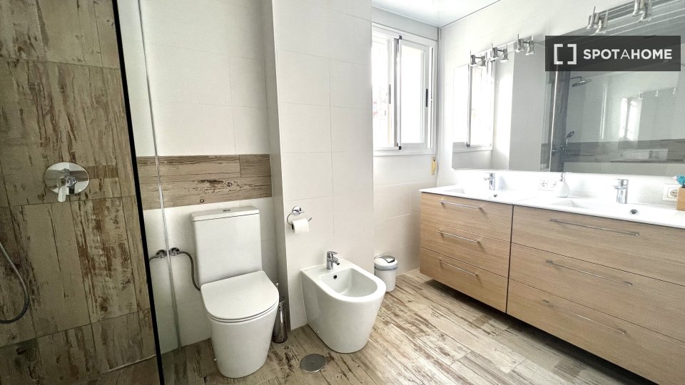 Apartamento de 3 habitaciones en alquiler en Colores-Entreparques