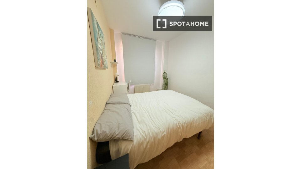 Double room Madrid, 5 beds — photo 14